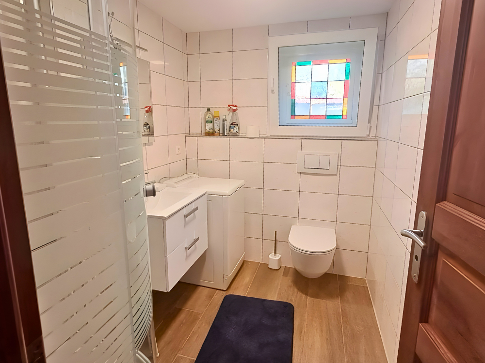 City Hideaways Ferienwohnung Bernstraße 1 Badezimmer